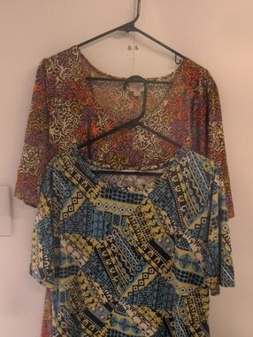 LuLaRoe Blue, Yellow & Black Geometric Scoop Neck Top